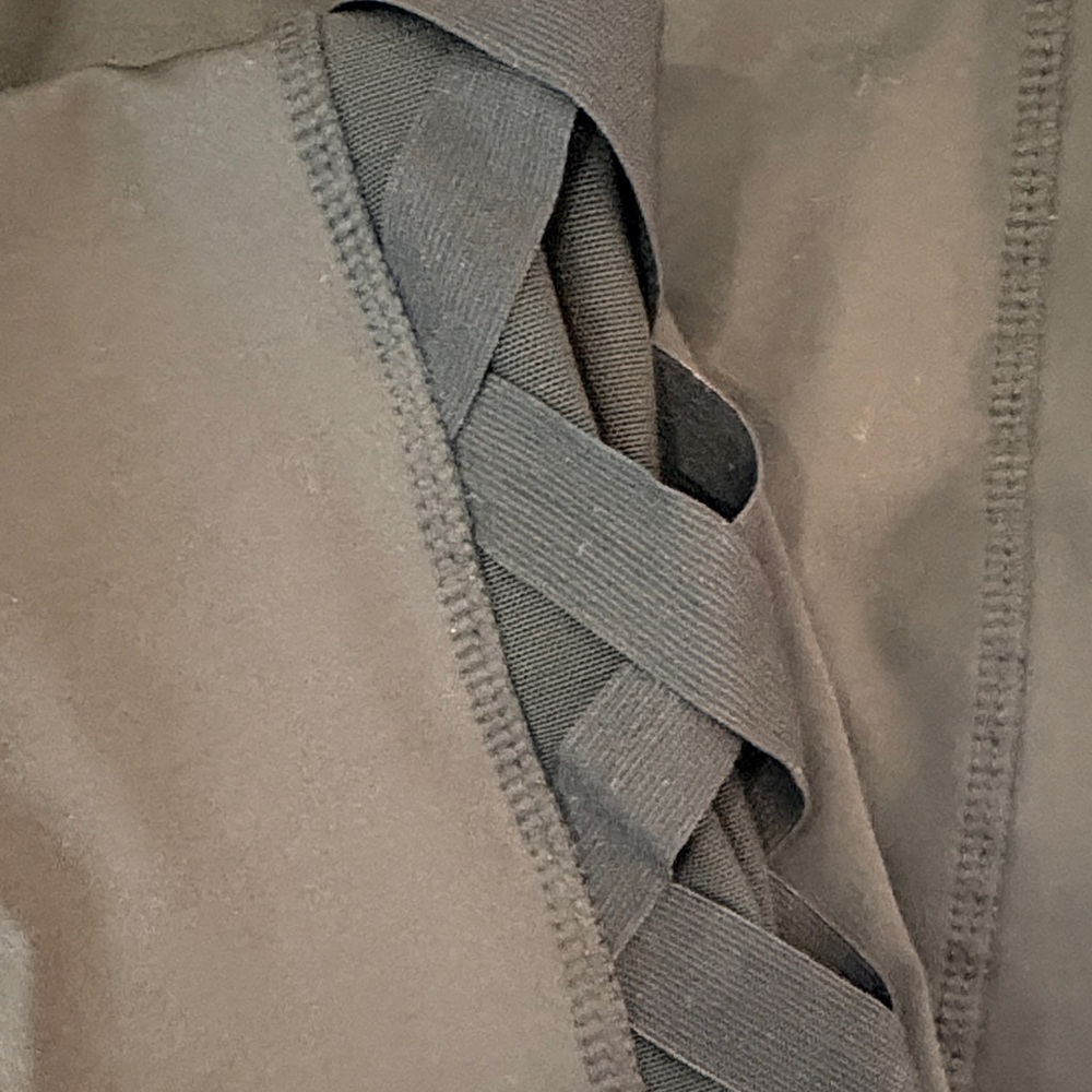 Tahari Black Crisscross Side Detail Leggings - Picture 4 of 4